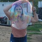 Canyonville Pioneer Days holds a Giant bubble contest event