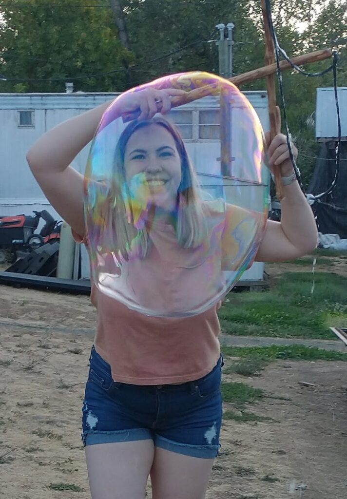 Canyonville Pioneer Days holds a Giant bubble contest event